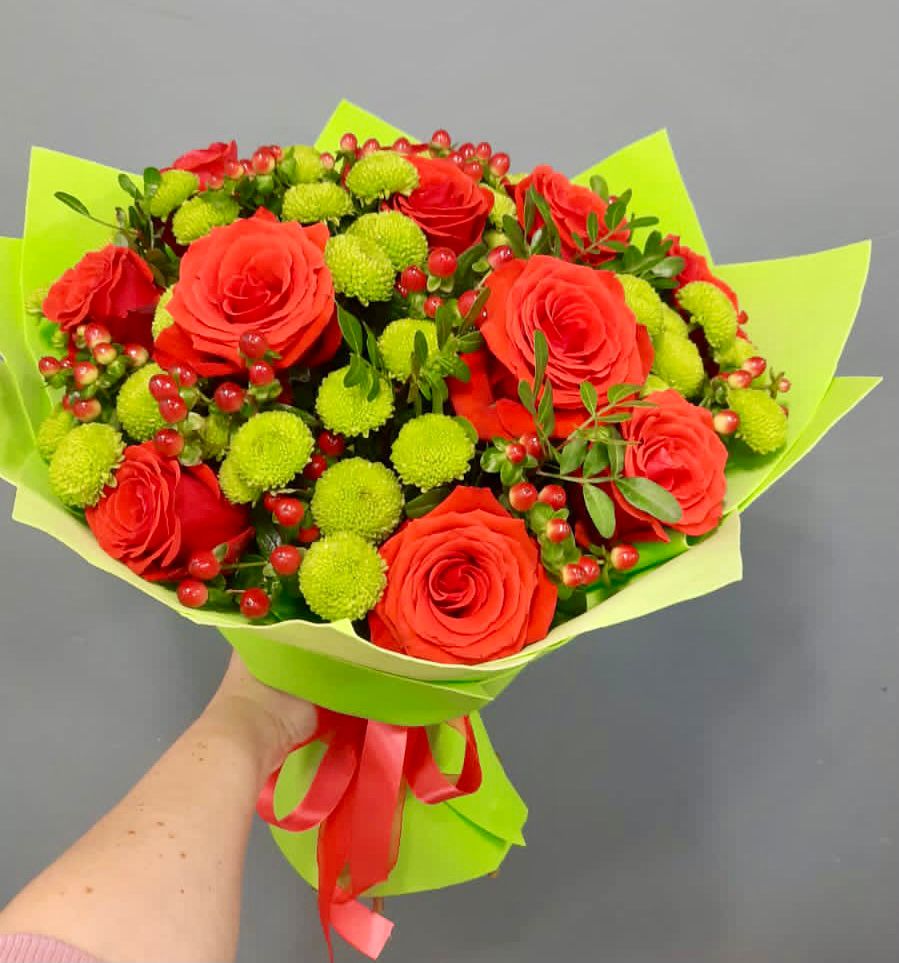 Букет цветов из: Хризантемы и Розы в Терекли-Мектебе