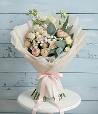 Букет цветов из:  Розы и Лизиантусы в Терекли-Мектебе