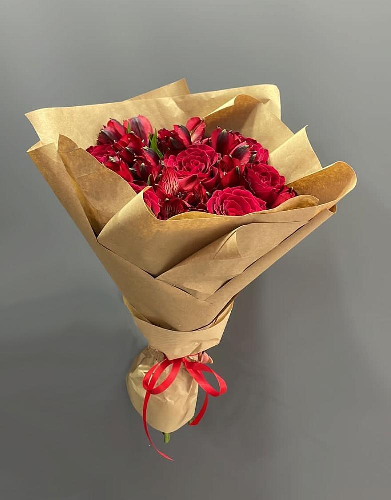 Букет цветов из: Альстромерии и Розы в Терекли-Мектебе