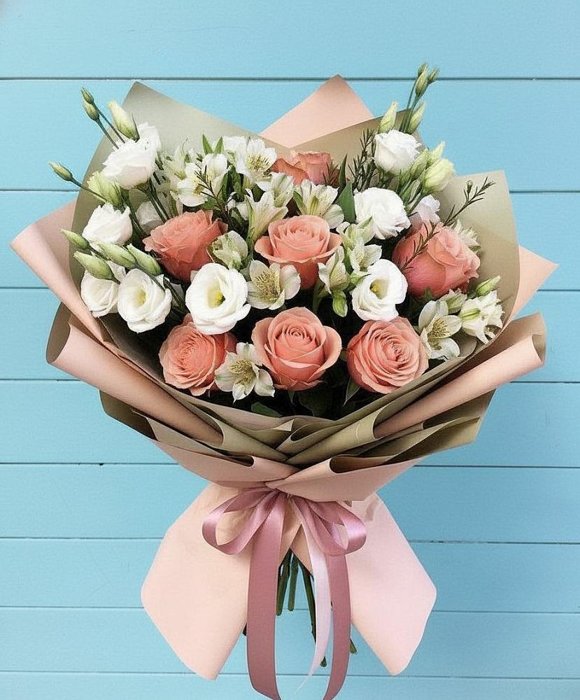 Букет цветов из: Розы, Альстромерии и Лизиантусы в Терекли-Мектебе