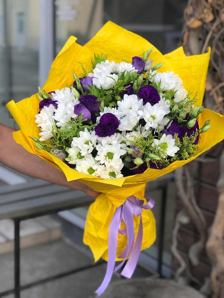 Букет цветов из: Ирисы, Хризантемы и Ромашки в Терекли-Мектебе