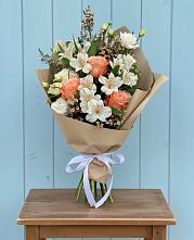 Букет цветов из:  Альстромерии, Лизиантусы, Розы и Хризантемы в Терекли-Мектебе