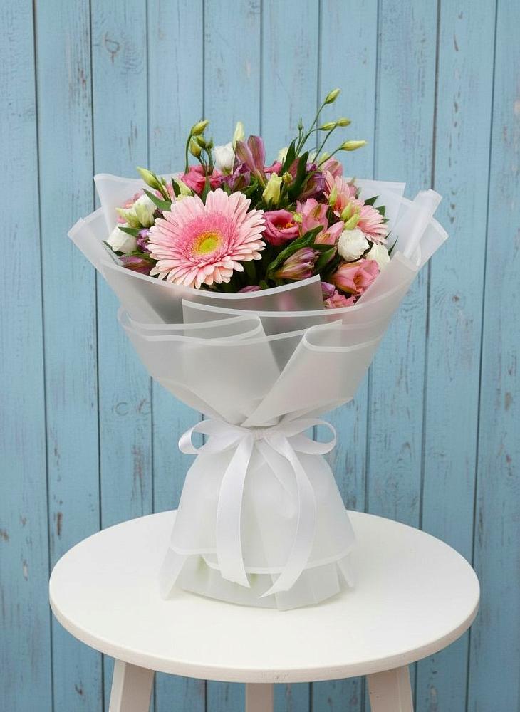 Букет цветов из: Герберы, Альстромерии и Лизиантусы в Терекли-Мектебе