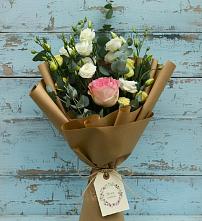 Букет цветов из:  Розы и Лизиантусы в Терекли-Мектебе